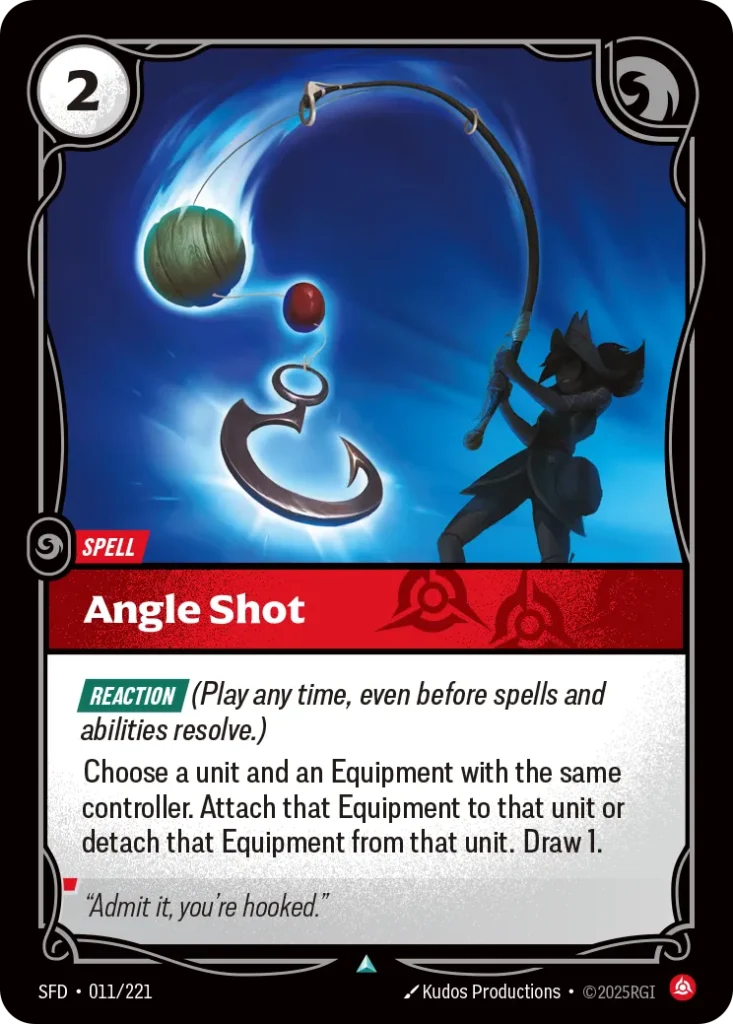 Karta Riftbound: Angle Shot — Spell, kolor Fury, dodatek Spiritforged. Ilustracja: Kudos Productions. Opis karty: Reaction (Play any time, even before spells and abilities resolve.)Choose a unit and an Equipment with the same controller. At