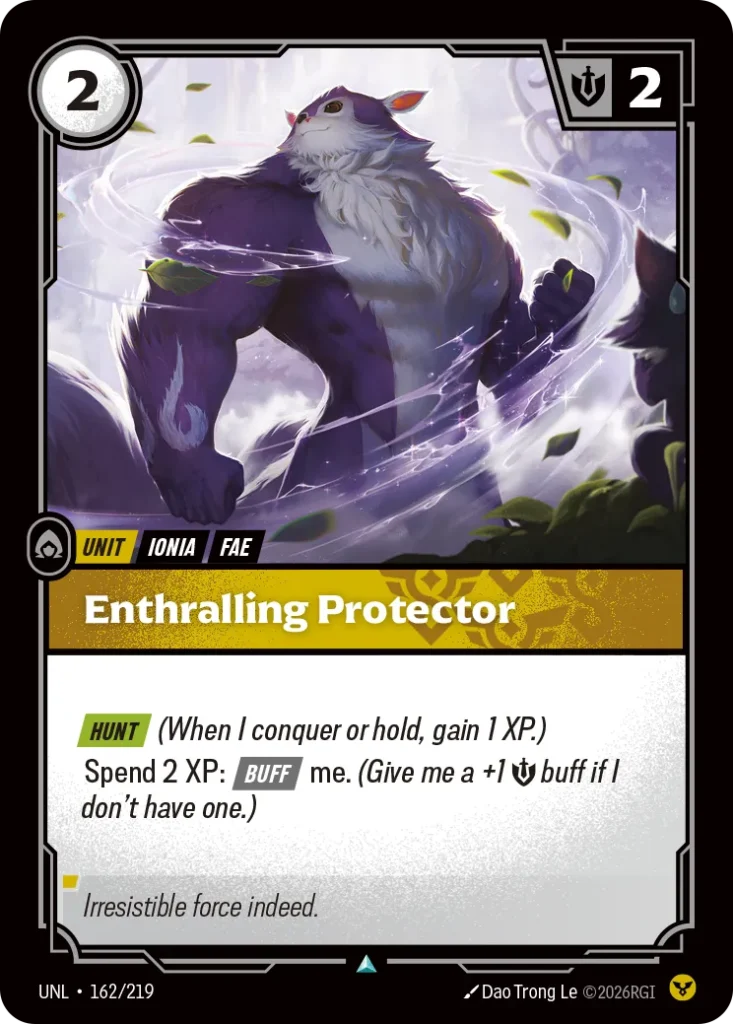 Karta Riftbound: Enthralling Protector — Unit, kolor Order, dodatek Unleashed. Ilustracja: Dao Trong Le. Opis karty: Hunt (When I conquer or hold, gain 1 XP.)Spend 2 XP: Buff me. (Give me a +1 💪 buff if I don't have one.)