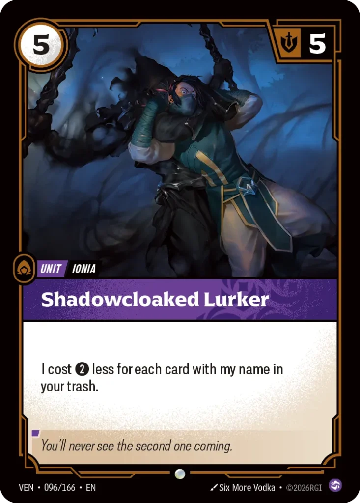 Karta Riftbound: Shadowblade Lurker — Unit, kolor Chaos, dodatek Vendetta. Ilustracja: Six More Vodka. Opis karty: I cost 2⚡ less for each card with my name in your trash.
